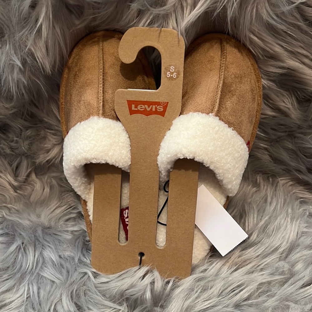 Levi’s Talya women’s slipper clogs house shoes size s 5-6 chestnut color